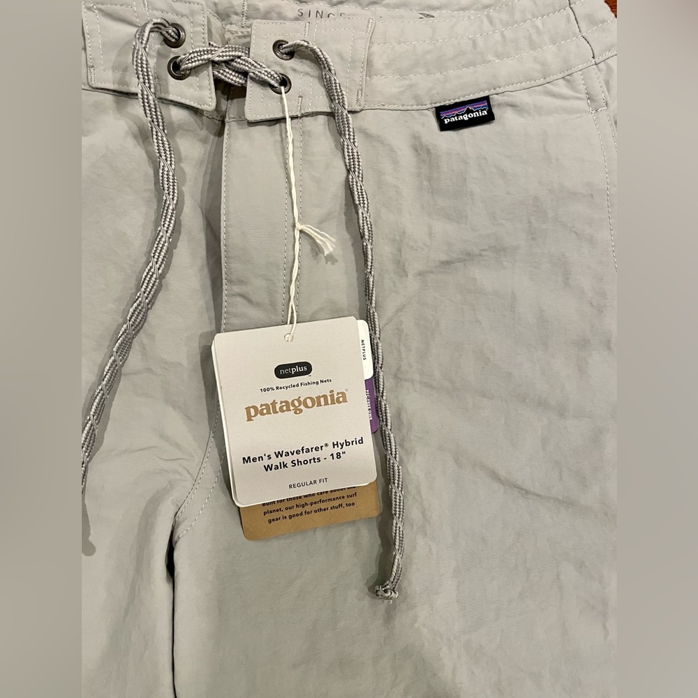 Patagonia Wavefarer Hybrid Walk Shorts size 28” W NWT - Picture 5 of 7